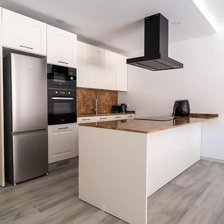 Hal Wardija In Qala, Gozo With Terrace, Pool & Bbq * Qala