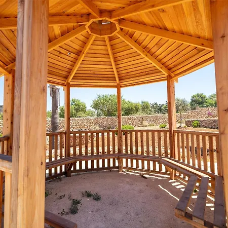 Lejlighed Hal Wardija In Qala, Gozo With Terrace, Pool & Bbq