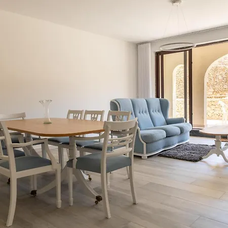 Hal Wardija In Qala, Gozo With Terrace, Pool & Bbq Qala