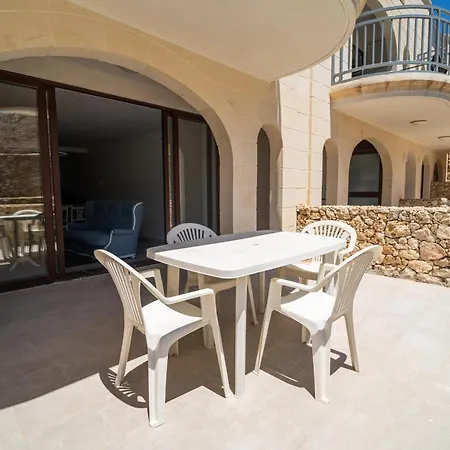 Hal Wardija In Qala, Gozo With Terrace, Pool & Bbq * Qala