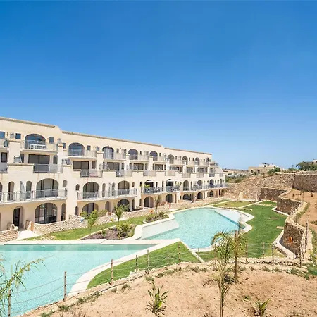 Hal Wardija In Qala, Gozo With Terrace, Pool & Bbq Lejlighed Qala
