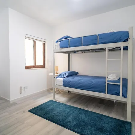 Hal Wardija In Qala, Gozo With Terrace, Pool & Bbq Qala