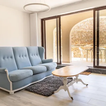Hal Wardija In Qala, Gozo With Terrace, Pool & Bbq Lejlighed