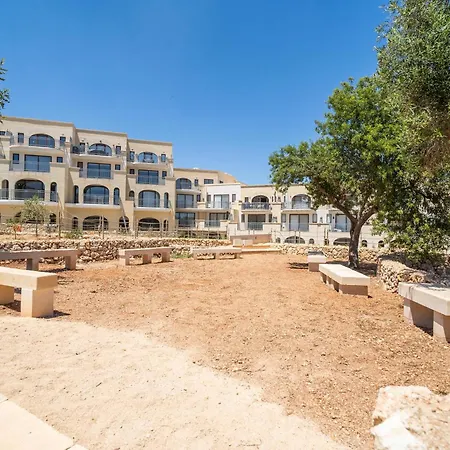 Lejlighed Hal Wardija In Qala, Gozo With Terrace, Pool & Bbq