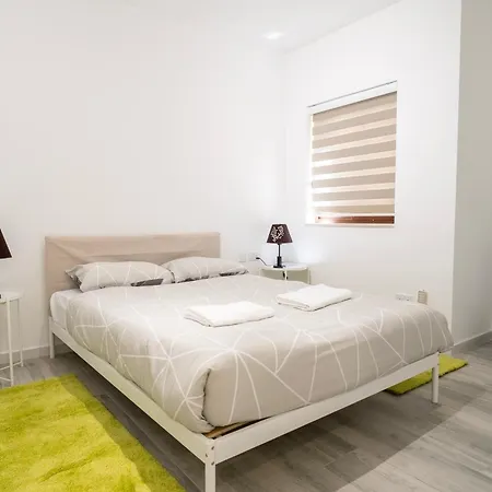 Hal Wardija In Qala, Gozo With Terrace, Pool & Bbq * Qala