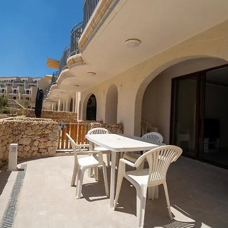 Appartamento Hal Wardija In Qala, Gozo With Terrace, Pool & Bbq Qala