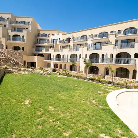 Hal Wardija In Qala, Gozo With Terrace, Pool & Bbq