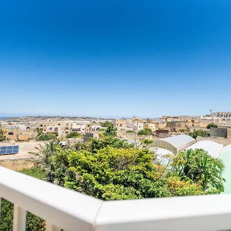 Hal Wardija In Qala, Gozo With Terrace, Pool & Bbq Qala