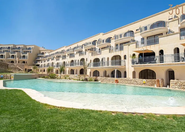 Serene With Terrace & Pool & Bbq Access,qala By 360 Estates Apartamento Qala
