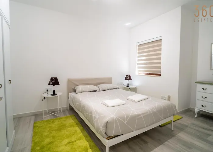 Serene With Terrace & Pool & Bbq Access,qala By 360 Estates Apartamento *