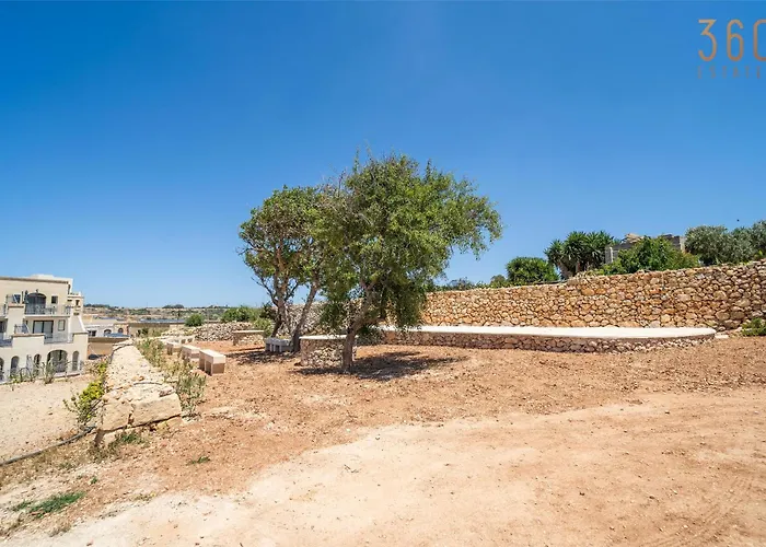 Serene With Terrace & Pool & Bbq Access,qala By 360 Estates