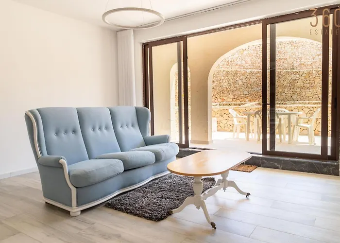 Serene With Terrace & Pool & Bbq Access,qala By 360 Estates Apartamento